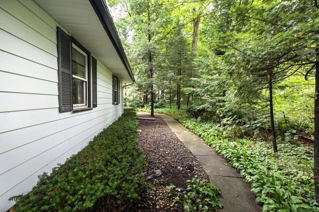 755 Adelmann AVENUE, Brookfield, WI 53045