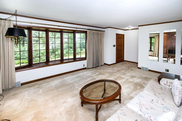 755 Adelmann AVENUE, Brookfield, WI 53045
