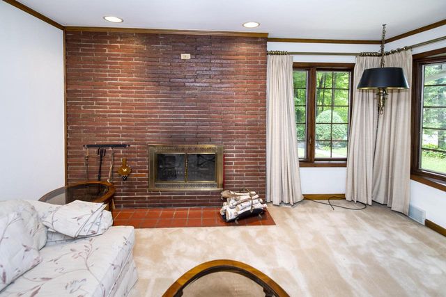 755 Adelmann AVENUE, Brookfield, WI 53045
