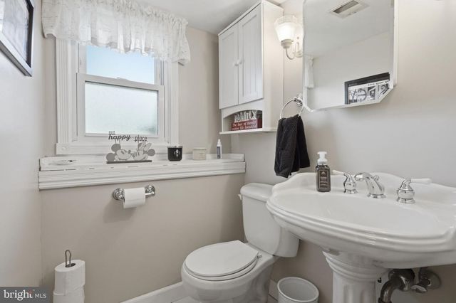 49 ROCKVILLE DR, Bellmawr, NJ 08031