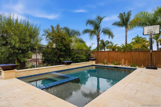 9767 Deer Trail Dr, San Diego, CA 92127