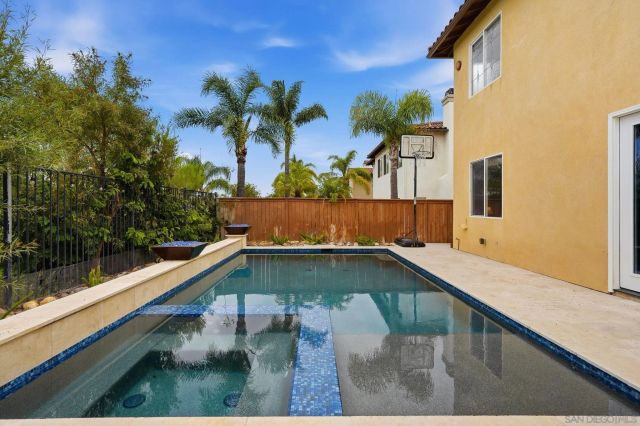 9767 Deer Trail Dr, San Diego, CA 92127