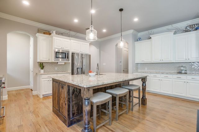 305 Arrowhead Pass, Keller, TX 76248