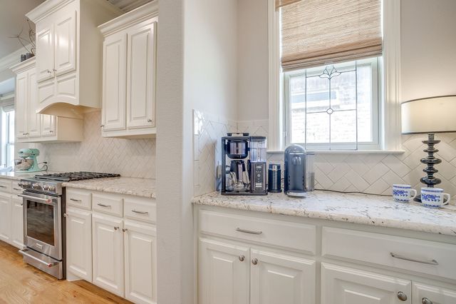 305 Arrowhead Pass, Keller, TX 76248