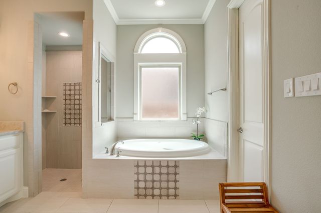 305 Arrowhead Pass, Keller, TX 76248