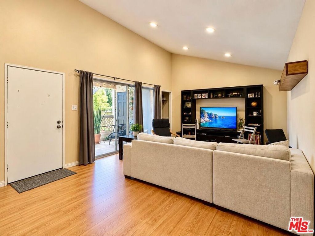 7890 E Spring Street 21C, Long Beach, CA 90815 — photo 3