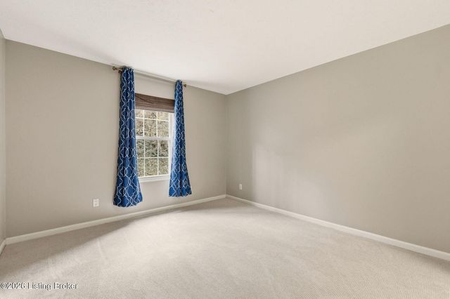 410 Mockingbird Valley Rd 4, Louisville, KY 40207