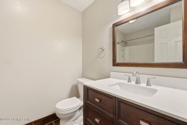 410 Mockingbird Valley Rd 4, Louisville, KY 40207