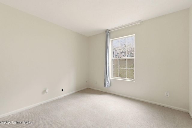 410 Mockingbird Valley Rd 4, Louisville, KY 40207