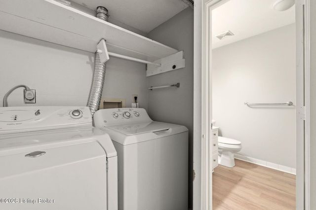 410 Mockingbird Valley Rd 4, Louisville, KY 40207