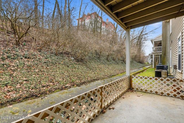 410 Mockingbird Valley Rd 4, Louisville, KY 40207