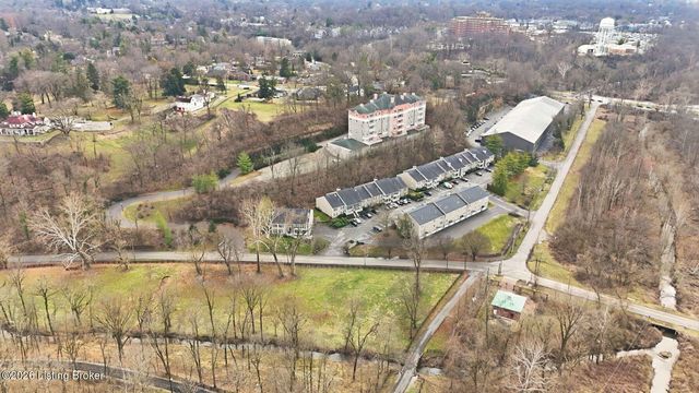 410 Mockingbird Valley Rd 4, Louisville, KY 40207