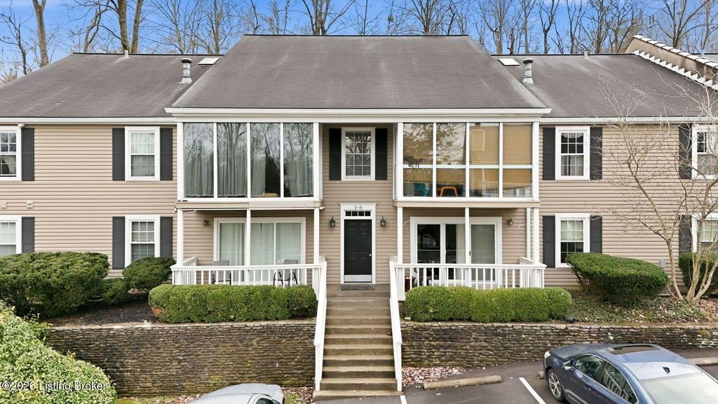 410 Mockingbird Valley Rd 4, Louisville, KY 40207