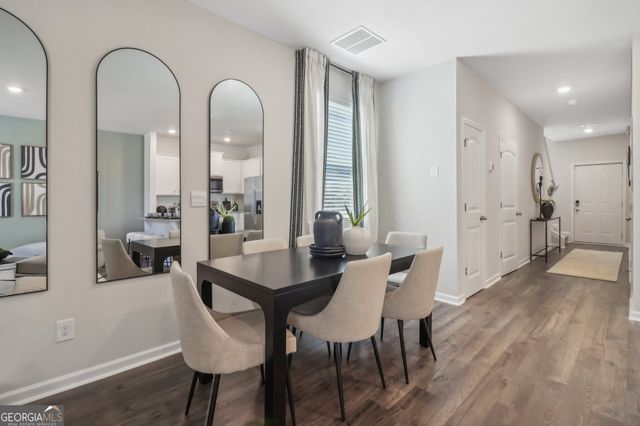 524 Woodcreek Circle SW 14, Atlanta, GA 30331