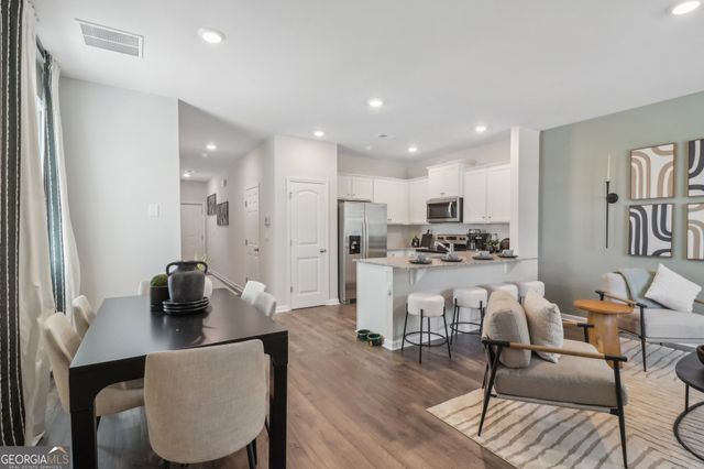 524 Woodcreek Circle SW 14, Atlanta, GA 30331