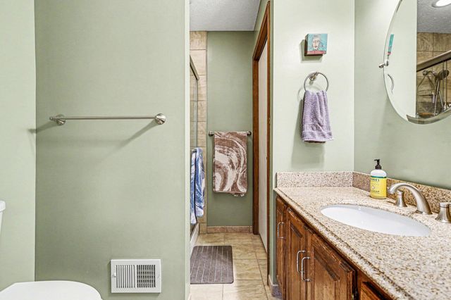 7676 Orchard Hill Avenue, Kalamazoo, MI 49009