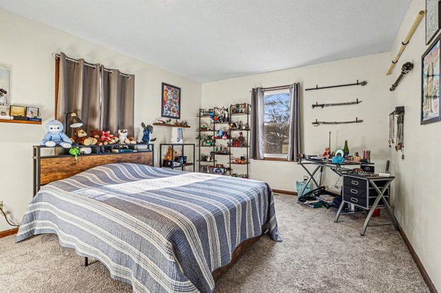 7676 Orchard Hill Avenue, Kalamazoo, MI 49009