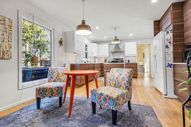 7676 Orchard Hill Avenue, Kalamazoo, MI 49009