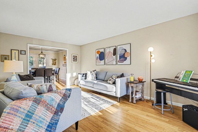 7676 Orchard Hill Avenue, Kalamazoo, MI 49009