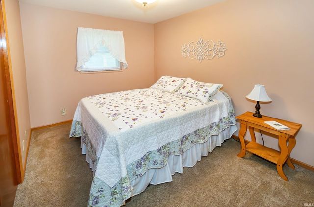 31 W Bujey Drive, Evansville, IN 47710