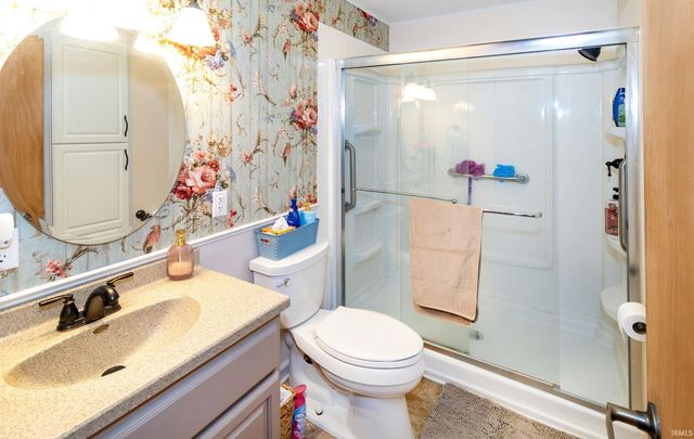 31 W Bujey Drive, Evansville, IN 47710