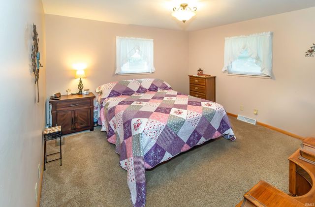 31 W Bujey Drive, Evansville, IN 47710