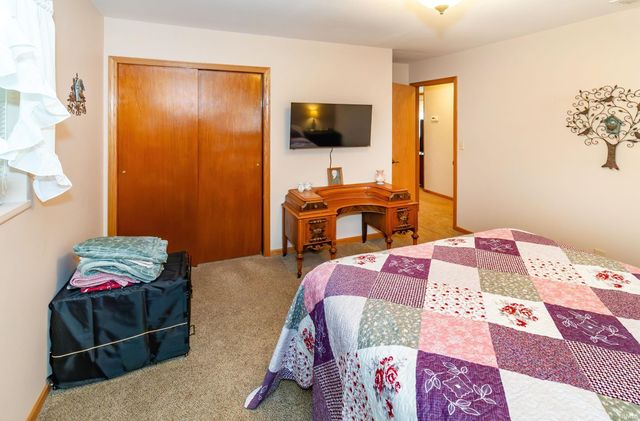 31 W Bujey Drive, Evansville, IN 47710