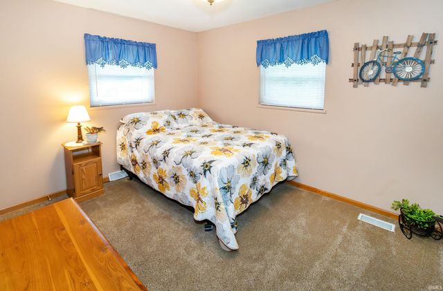 31 W Bujey Drive, Evansville, IN 47710