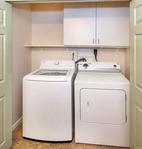 31 W Bujey Drive, Evansville, IN 47710