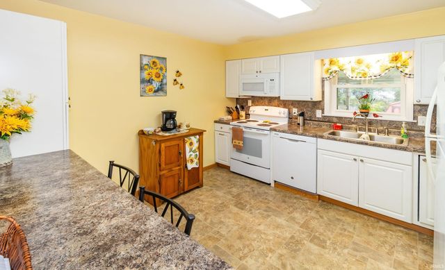 31 W Bujey Drive, Evansville, IN 47710