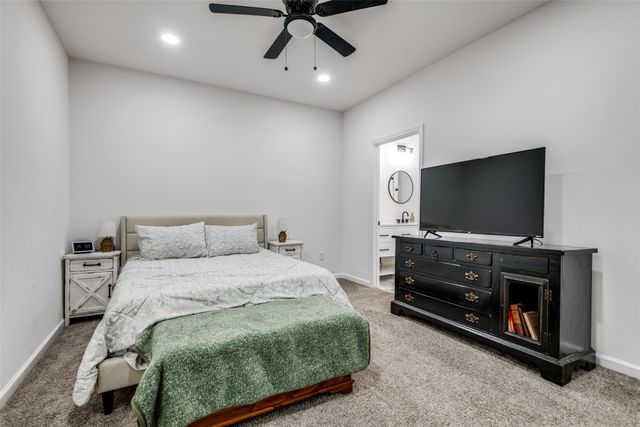 126 Little Feather Road, Mabank, TX 75156