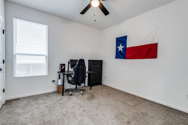 126 Little Feather Road, Mabank, TX 75156