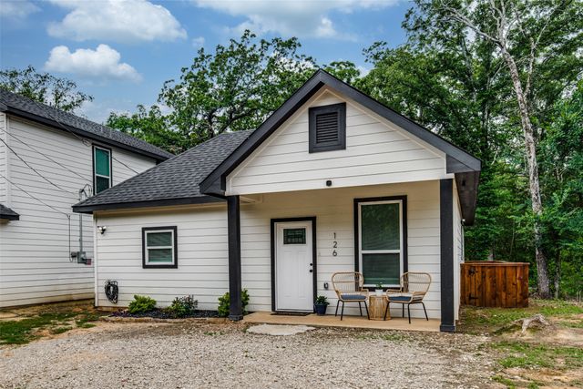 126 Little Feather Road, Mabank, TX 75156
