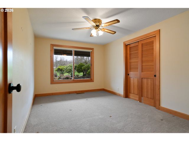 16695 DANCING FOX Ln Ne, Silverton, OR 97381