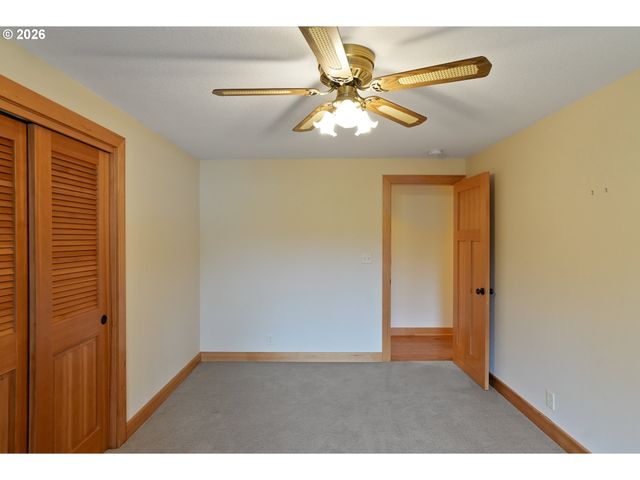 16695 DANCING FOX Ln Ne, Silverton, OR 97381