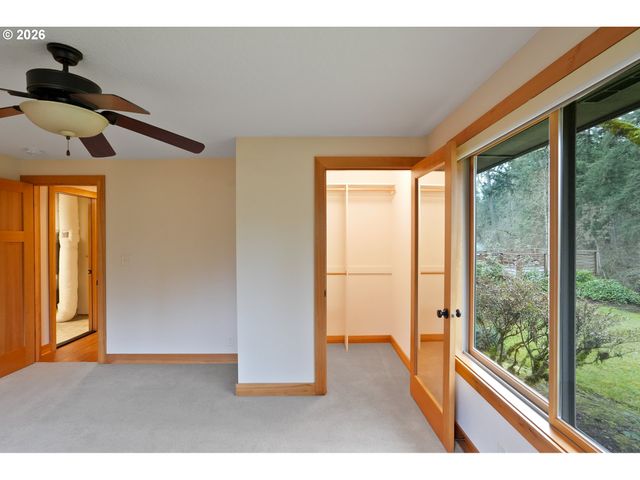 16695 DANCING FOX Ln Ne, Silverton, OR 97381