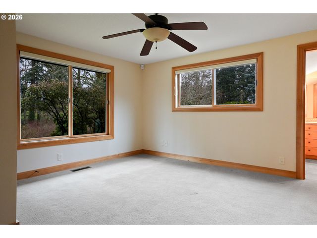 16695 DANCING FOX Ln Ne, Silverton, OR 97381