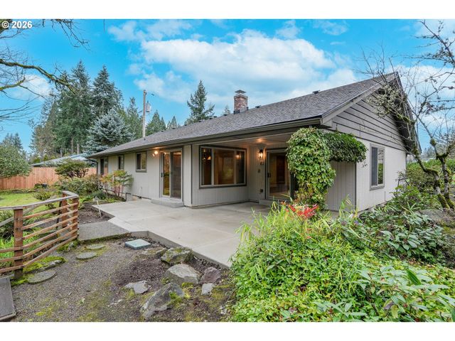 16695 DANCING FOX Ln Ne, Silverton, OR 97381