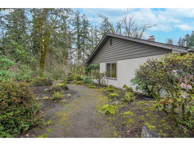 16695 DANCING FOX Ln Ne, Silverton, OR 97381