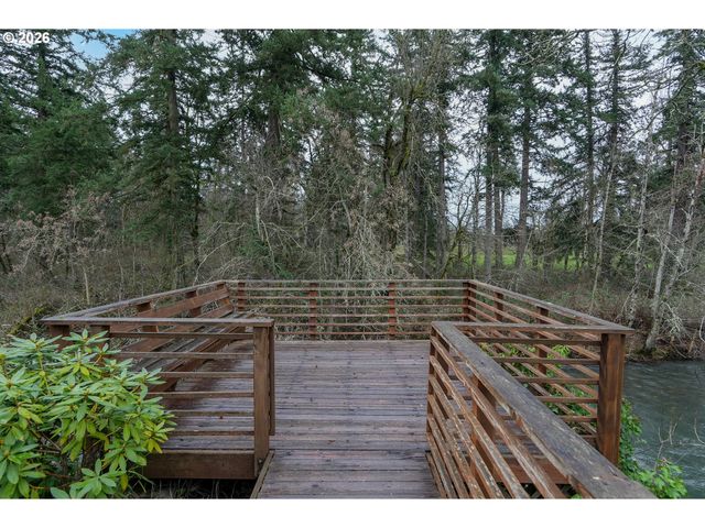 16695 DANCING FOX Ln Ne, Silverton, OR 97381