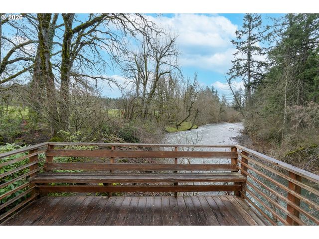 16695 DANCING FOX Ln Ne, Silverton, OR 97381