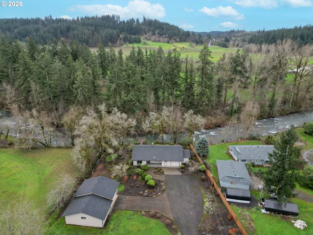 16695 DANCING FOX Ln Ne, Silverton, OR 97381