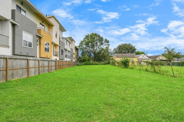306 Mcalpine Street, Houston, TX 77003
