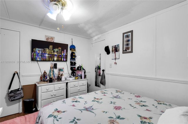 21771 NW 6th St, Pembroke Pines, FL 33029