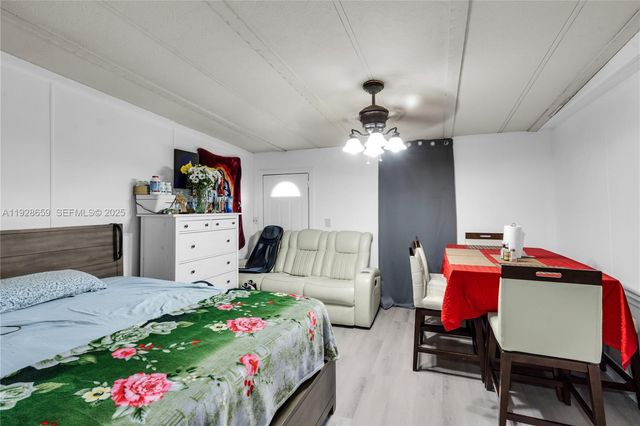 21771 NW 6th St, Pembroke Pines, FL 33029