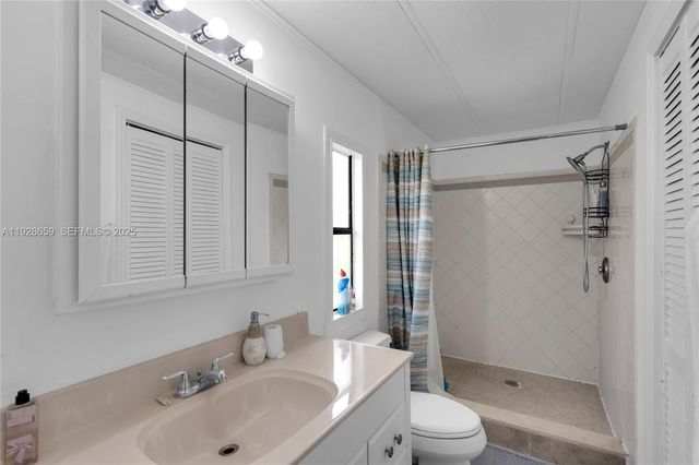 21771 NW 6th St, Pembroke Pines, FL 33029