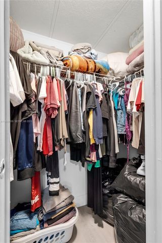 21771 NW 6th St, Pembroke Pines, FL 33029