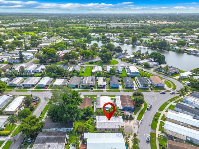 21771 NW 6th St, Pembroke Pines, FL 33029