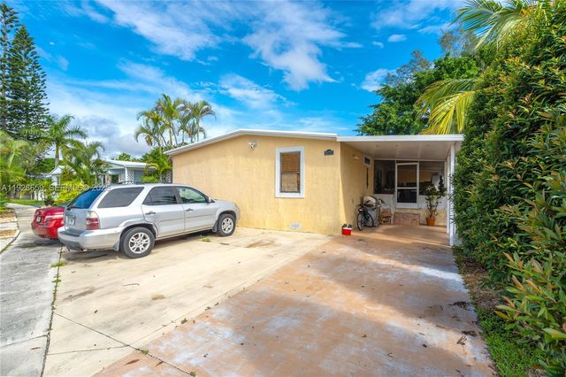 21771 NW 6th St, Pembroke Pines, FL 33029