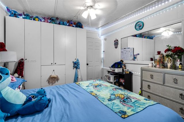 21771 NW 6th St, Pembroke Pines, FL 33029